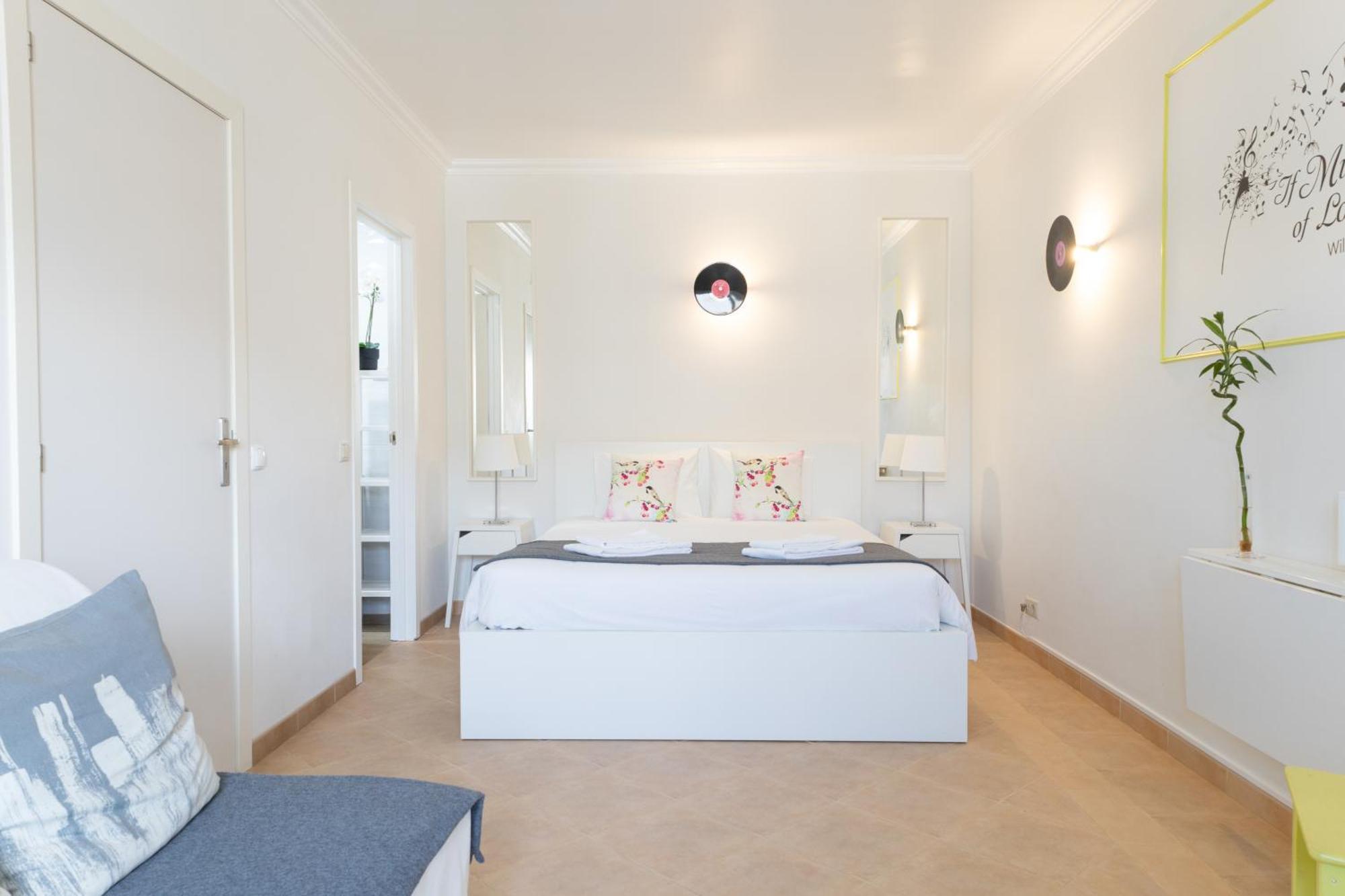 Vinyl Flat Bed & Breakfast - Rooms Lagos Extérieur photo
